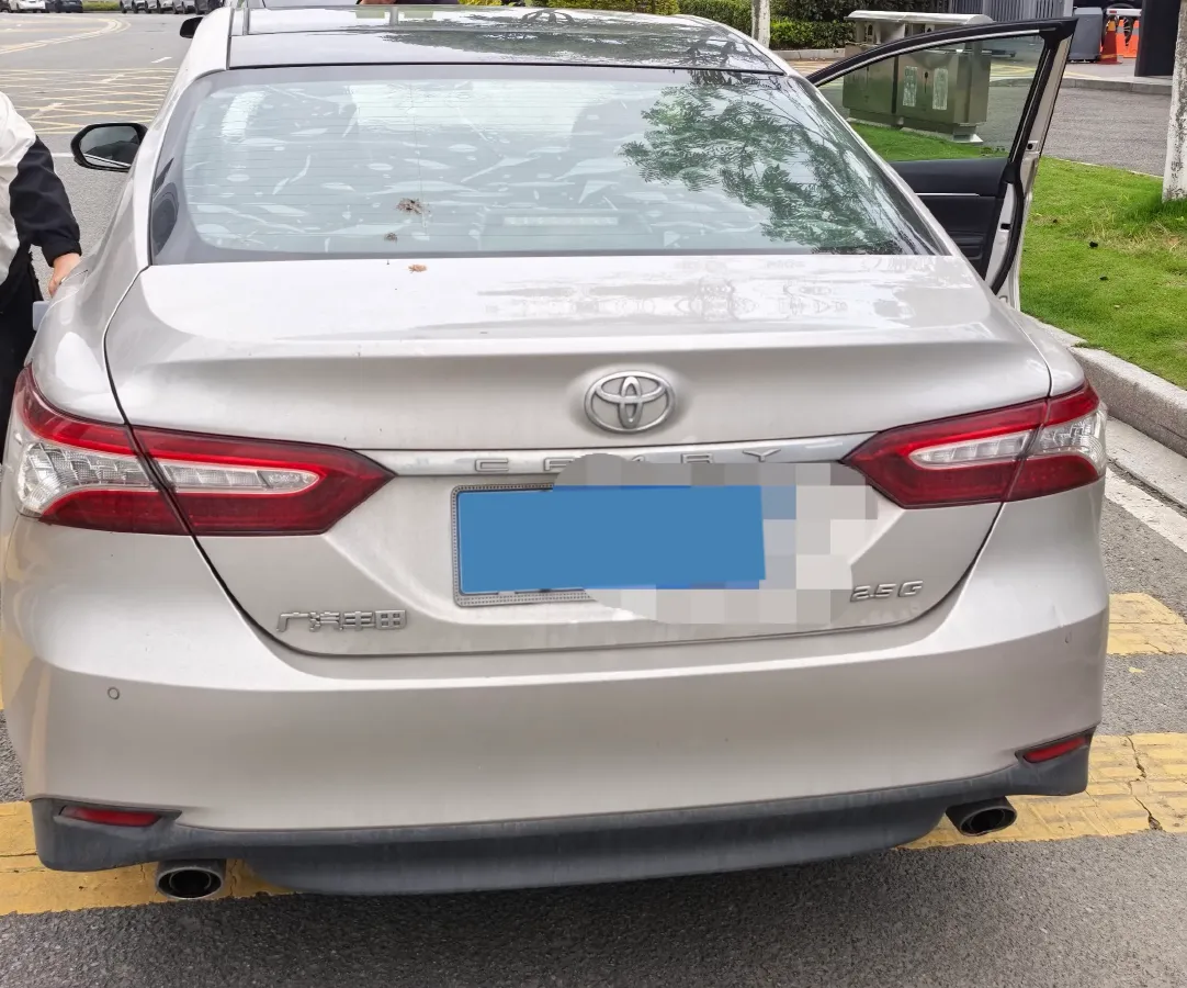 2019 Toyota Camry 2.5L 209HP L4 8AT,autocango,china used car exporter,china ev exporter,chinese used car exporter,chinese used ev exporter