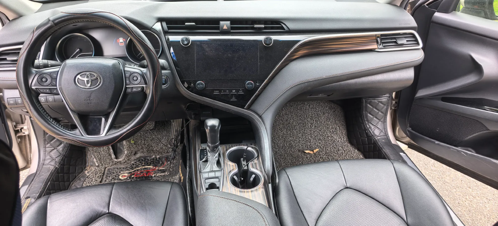 2019 Toyota Camry 2.5L 209HP L4 8AT,autocango,china used car exporter,china ev exporter,chinese used car exporter,chinese used ev exporter