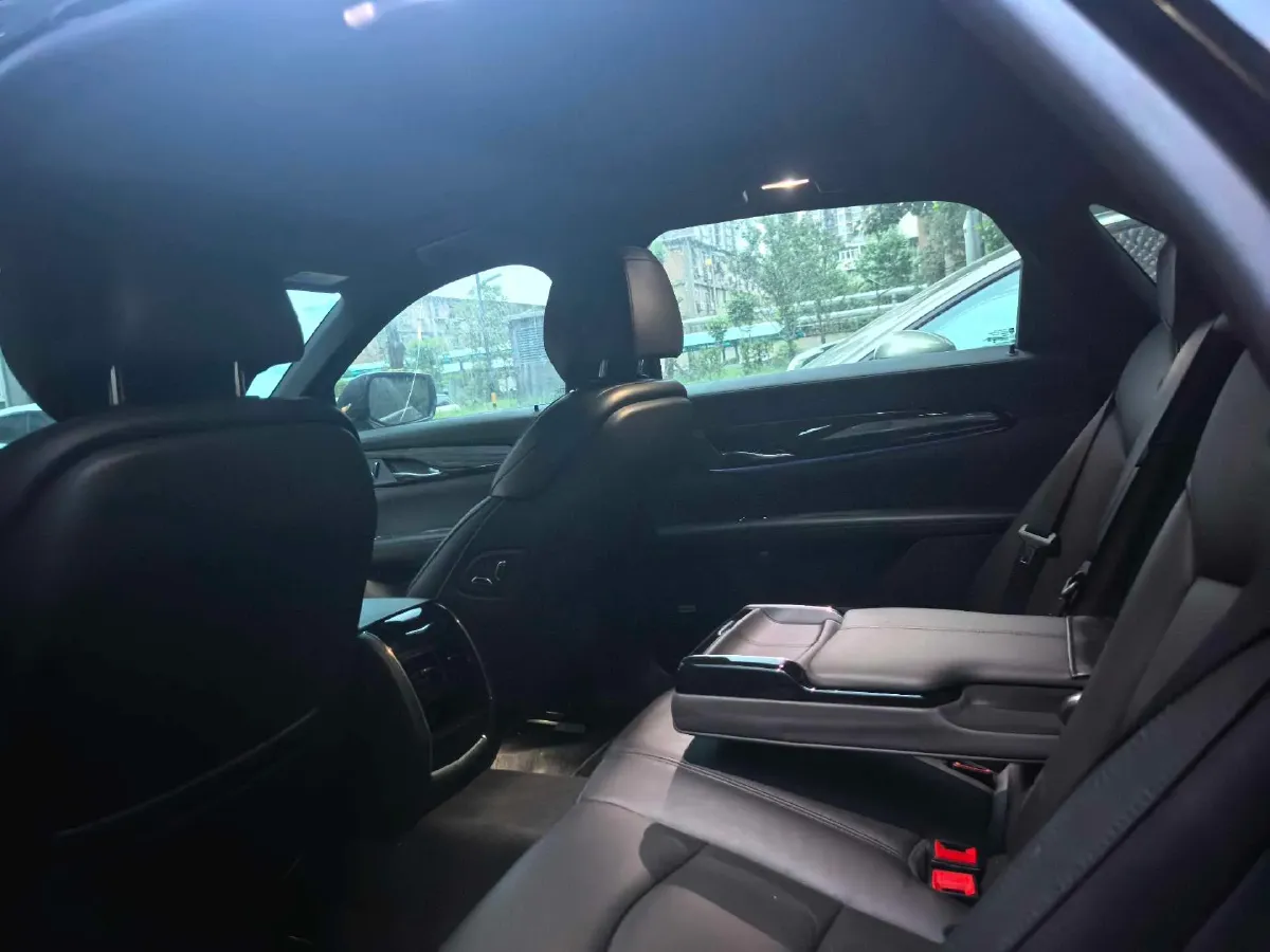 2022 Cadillac CT6 2.0T 237HP L4 10AT,autocango,china used car exporter,china ev exporter,chinese used car exporter,chinese used ev exporter