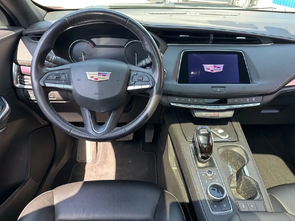 2020 Cadillac XT4 2.0T 237HP L4 9AT,autocango,china used car exporter,china ev exporter,chinese used car exporter,chinese used ev exporter