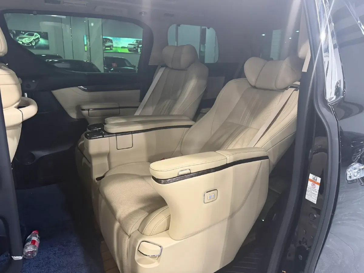 2019 Toyota Vellfire 2.5L 117HP L4 E-CVT Hybrid,autocango,china used car exporter,china ev exporter,chinese used car exporter,chinese used ev exporter