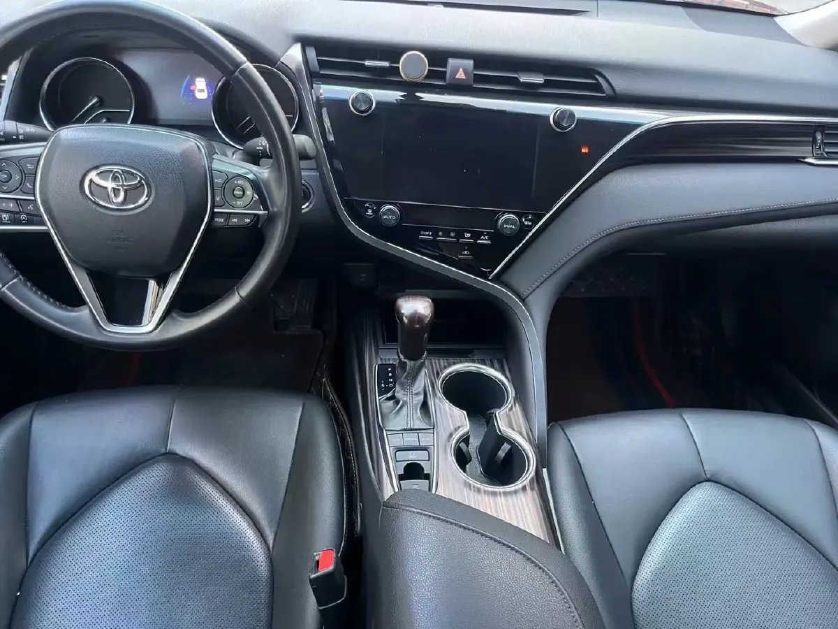 2019 Toyota Camry 2.5L 209HP L4 8AT,autocango,china used car exporter,china ev exporter,chinese used car exporter,chinese used ev exporter