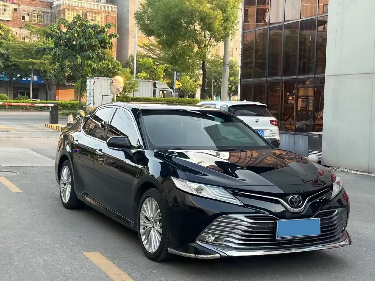 2019 Toyota Camry 2.5L 209HP L4 8AT,autocango,china used car exporter,china ev exporter,chinese used car exporter,chinese used ev exporter