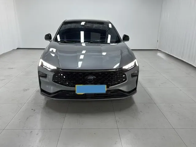 2022 Ford Mondeo 2.0T 238HP L4 8AT,autocango,china used car exporter,china ev exporter,chinese used car exporter,chinese used ev exporter