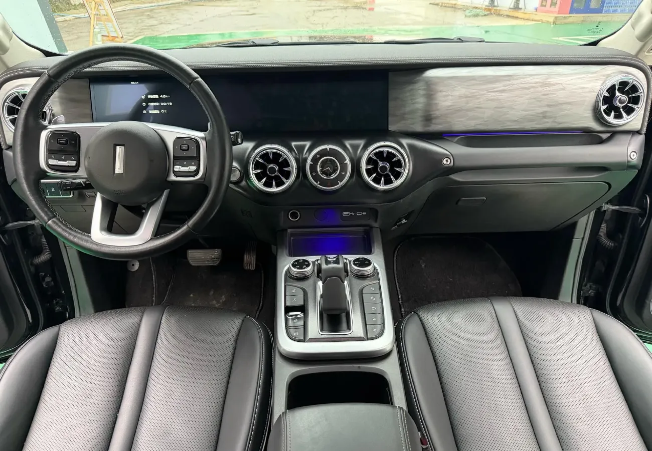 2021 Tank 300 2.0T 227HP L4 8AT,autocango,china used car exporter,china ev exporter,chinese used car exporter,chinese used ev exporter