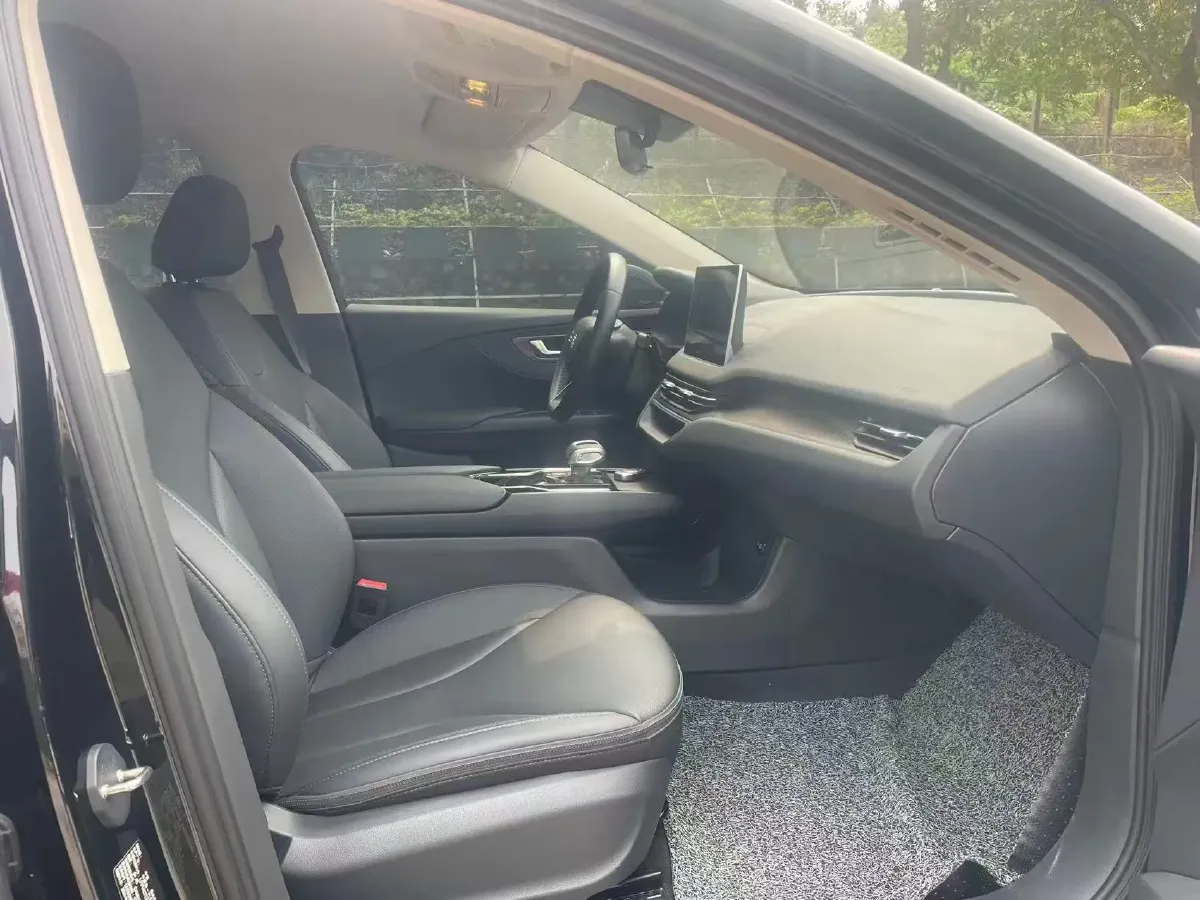 2022 HongQi E-QM5 BEV 54KWH,autocango,china used car exporter,china ev exporter,chinese used car exporter,chinese used ev exporter