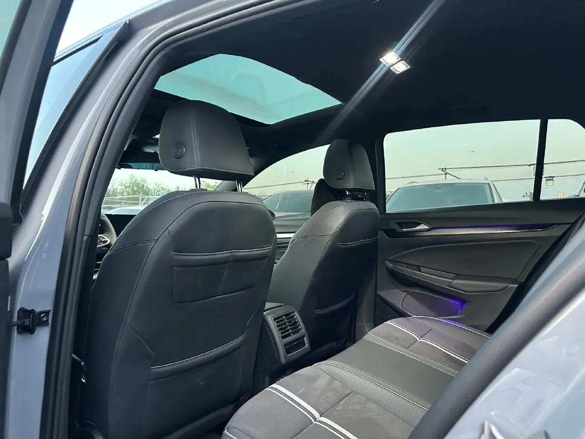 2023 Volkswagen Golf 1.4T 150HP L4 7DCT,autocango,china used car exporter,china ev exporter,chinese used car exporter,chinese used ev exporter