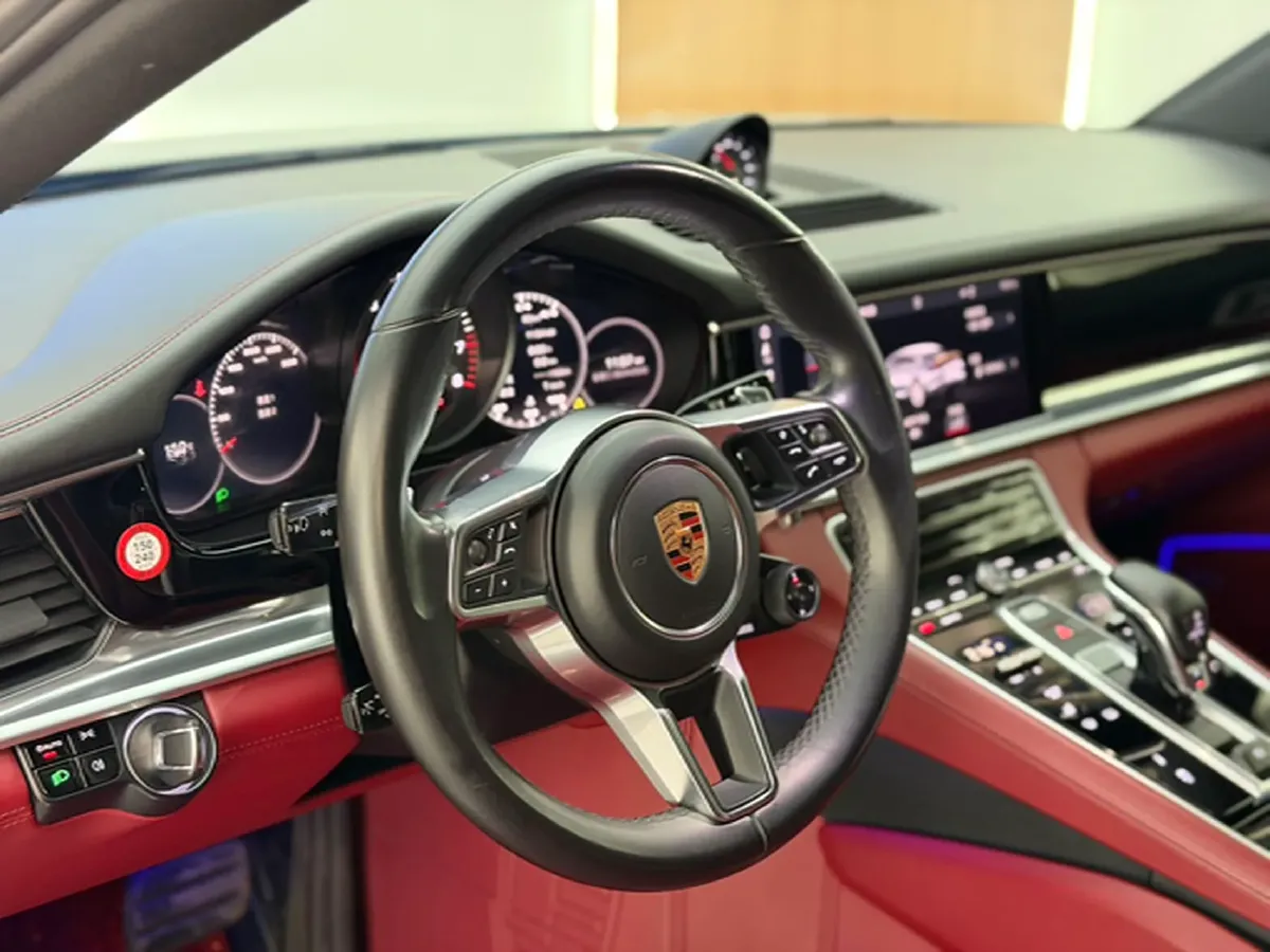 2017 Porsche Panamera 3.0T 330HP V6 8DCT,autocango,china used car exporter,china ev exporter,chinese used car exporter,chinese used ev exporter