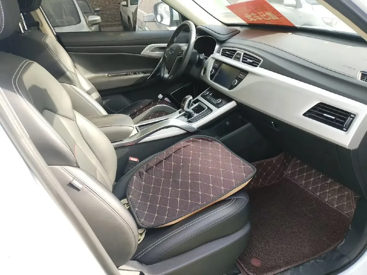 2020 Roewe i6 1.5T 169HP L4 7DCT,autocango,china used car exporter,china ev exporter,chinese used car exporter,chinese used ev exporter