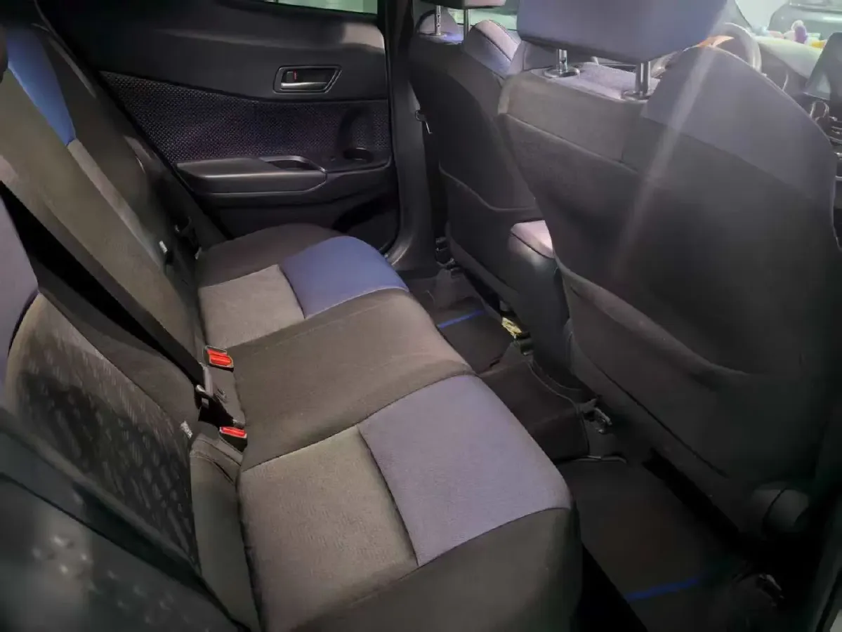 2018 Toyota C-HR 2.0L 171HP L4 CVT,autocango,china used car exporter,china ev exporter,chinese used car exporter,chinese used ev exporter