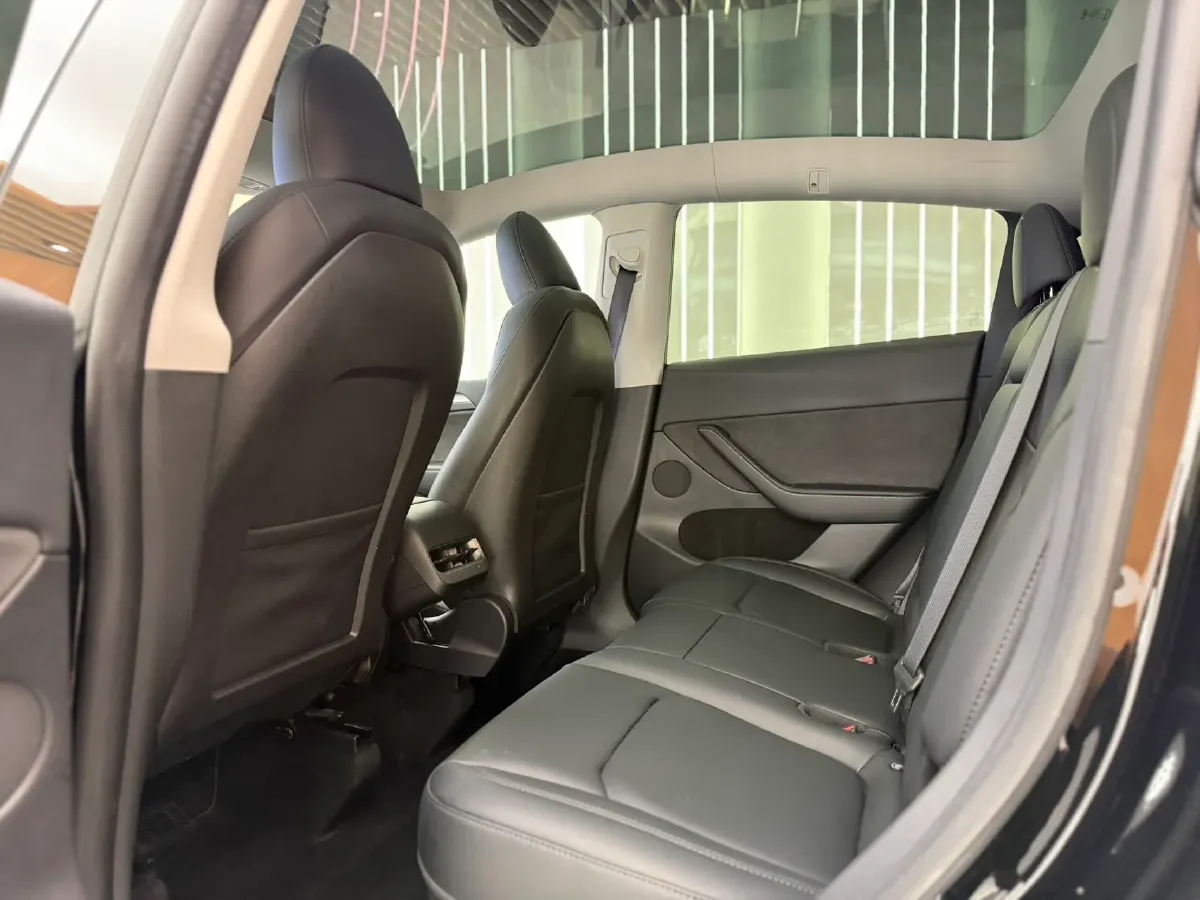 2022 Tesla Model Y BEV 60KWH,autocango,china used car exporter,china ev exporter,chinese used car exporter,chinese used ev exporter