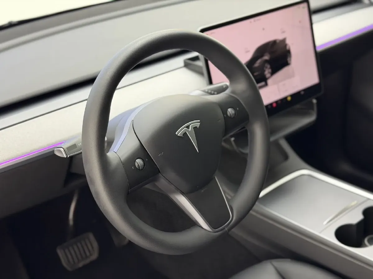 2022 Tesla Model Y BEV 60KWH,autocango,china used car exporter,china ev exporter,chinese used car exporter,chinese used ev exporter