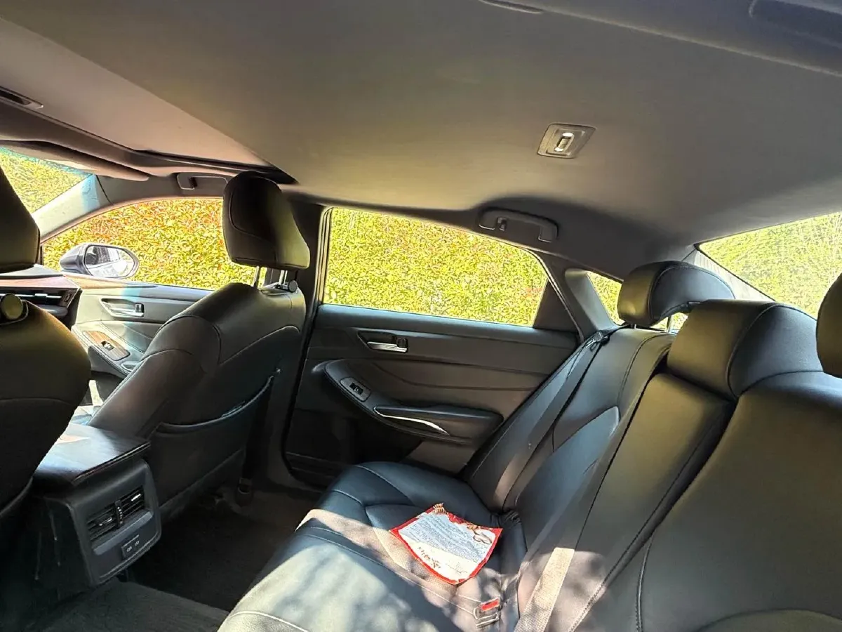 2022 Toyota Avalon 2.0L 178HP L4 CVT,autocango,china used car exporter,china ev exporter,chinese used car exporter,chinese used ev exporter