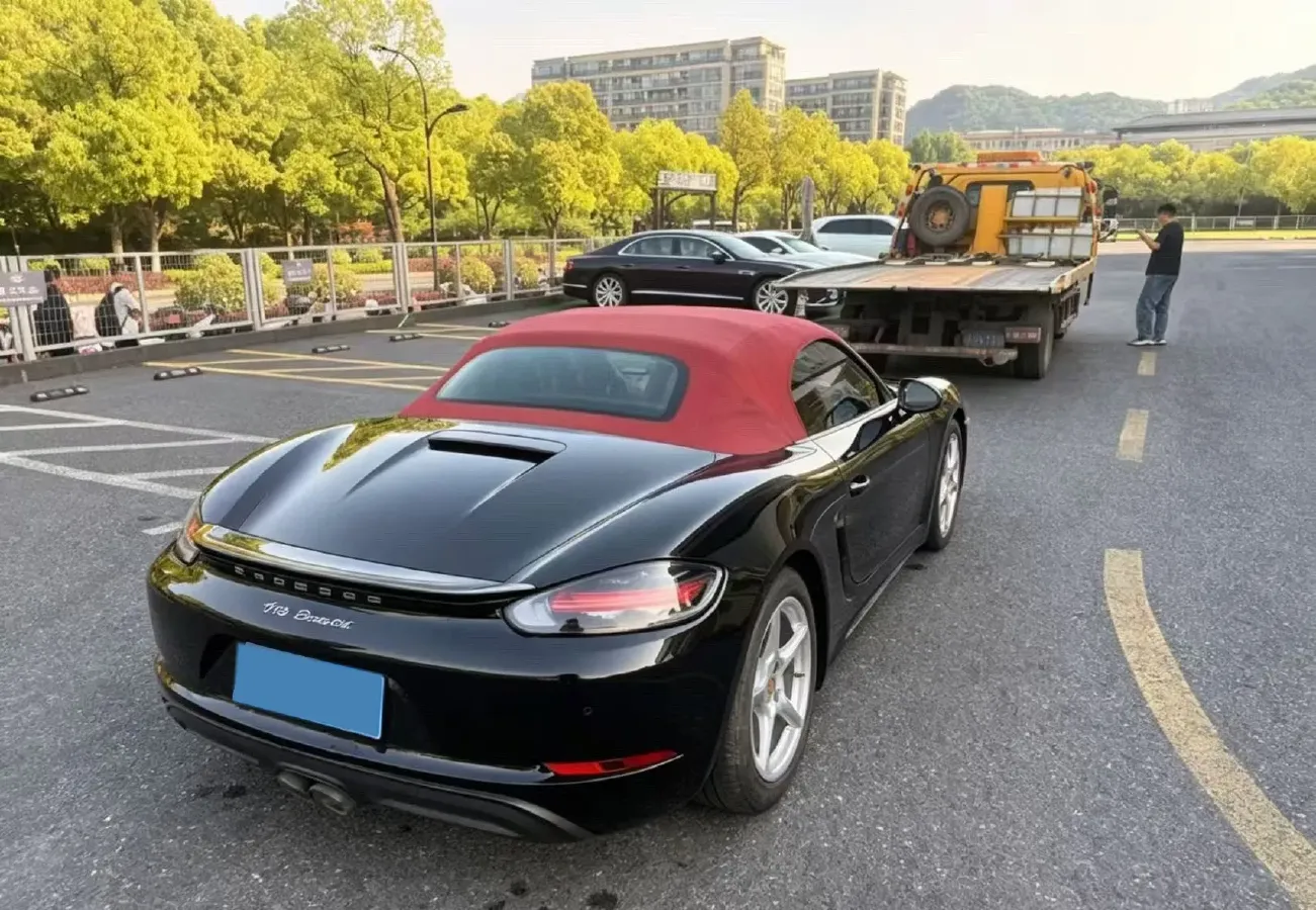 2020 Porsche 718 2.0T 250HP H4 7DCT,autocango,china used car exporter,china ev exporter,chinese used car exporter,chinese used ev exporter