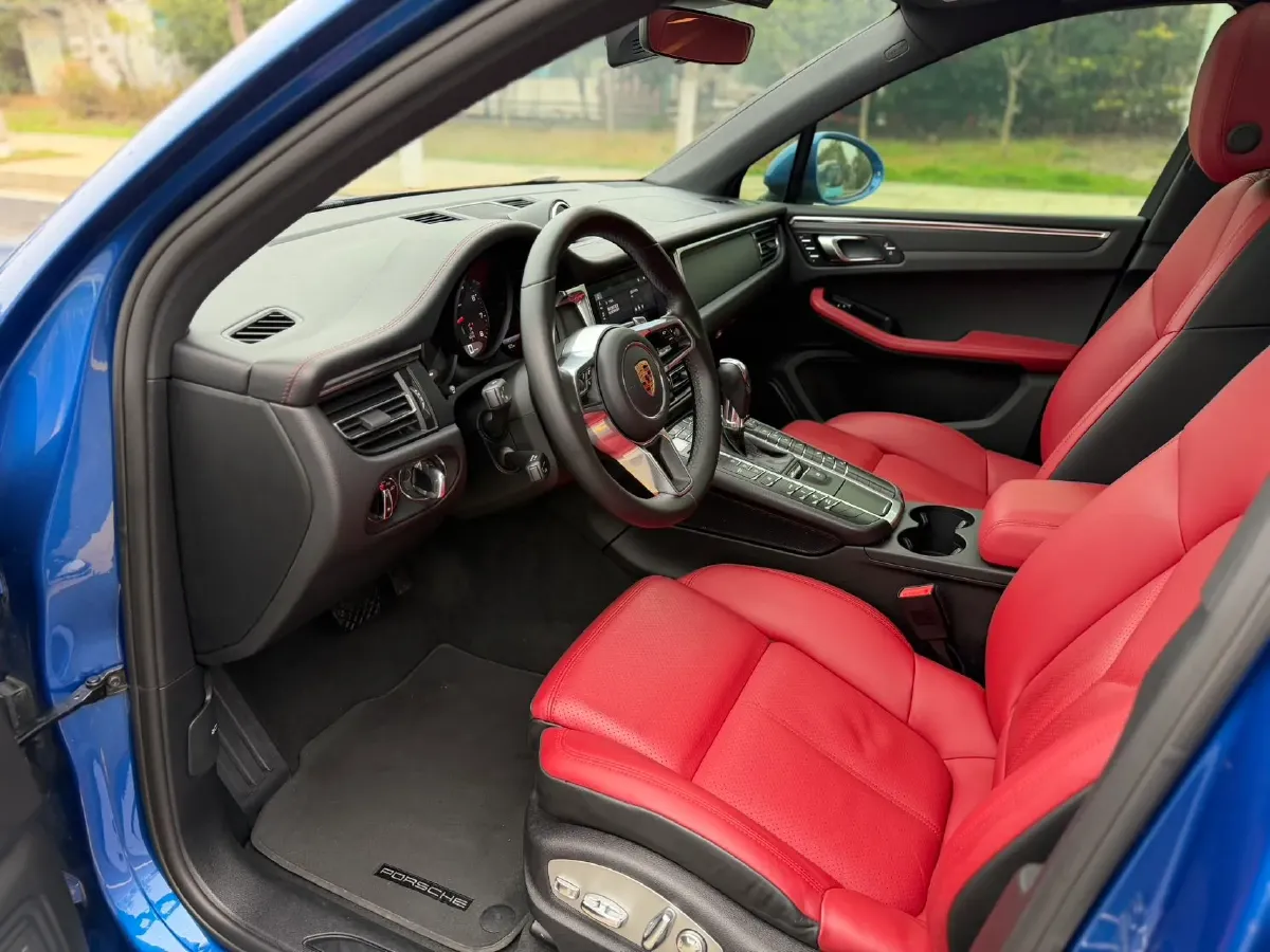 2020 Porsche Macan 2.0T 252HP L4 7DCT,autocango,china used car exporter,china ev exporter,chinese used car exporter,chinese used ev exporter