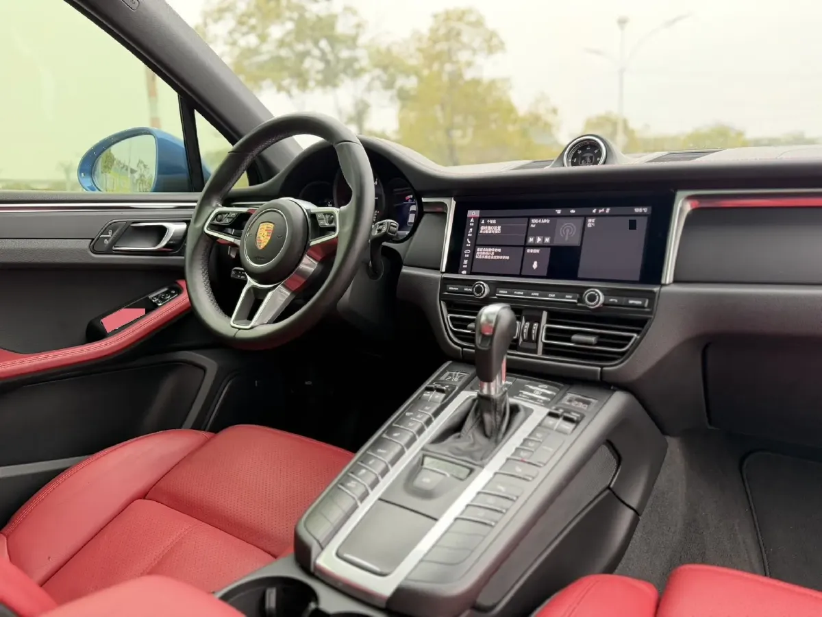 2020 Porsche Macan 2.0T 252HP L4 7DCT,autocango,china used car exporter,china ev exporter,chinese used car exporter,chinese used ev exporter