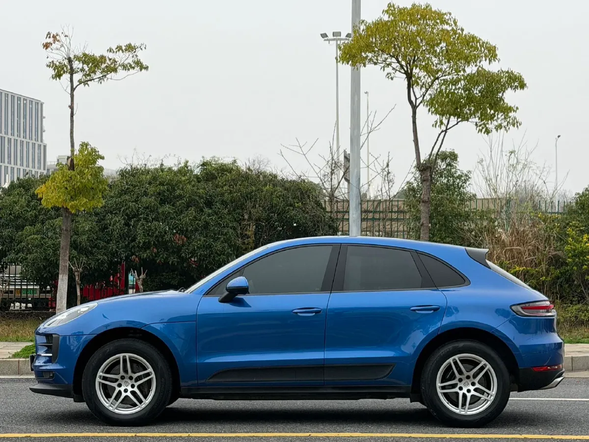 2020 Porsche Macan 2.0T 252HP L4 7DCT,autocango,china used car exporter,china ev exporter,chinese used car exporter,chinese used ev exporter