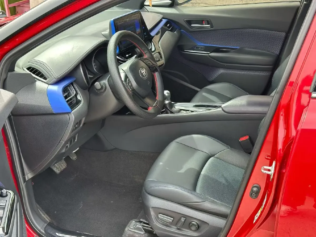 2020 Toyota C-HR 2.0L 171HP L4 CVT,autocango,china used car exporter,china ev exporter,chinese used car exporter,chinese used ev exporter