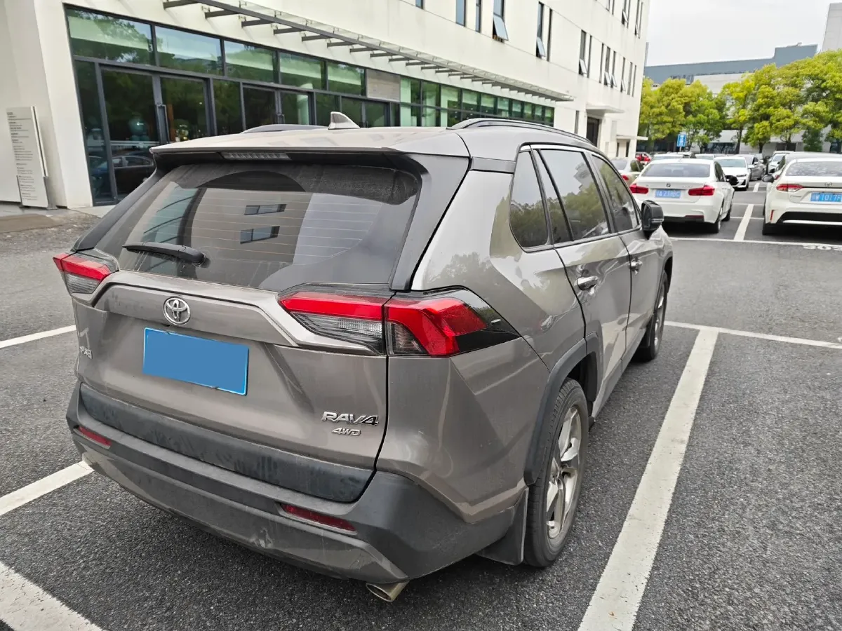 2020 Toyota RAV4 2.0L 171HP L4 CVT,autocango,china used car exporter,china ev exporter,chinese used car exporter,chinese used ev exporter