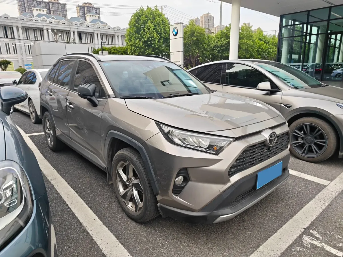 2020 Toyota RAV4 2.0L 171HP L4 CVT,autocango,china used car exporter,china ev exporter,chinese used car exporter,chinese used ev exporter