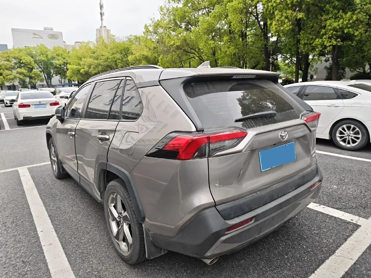 2020 Toyota RAV4 2.0L 171HP L4 CVT,autocango,china used car exporter,china ev exporter,chinese used car exporter,chinese used ev exporter
