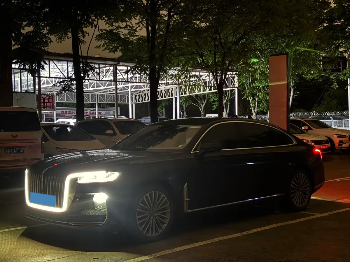 2023 HongQi H9 2.0T 252HP L4 7DCT,autocango,china used car exporter,china ev exporter,chinese used car exporter,chinese used ev exporter