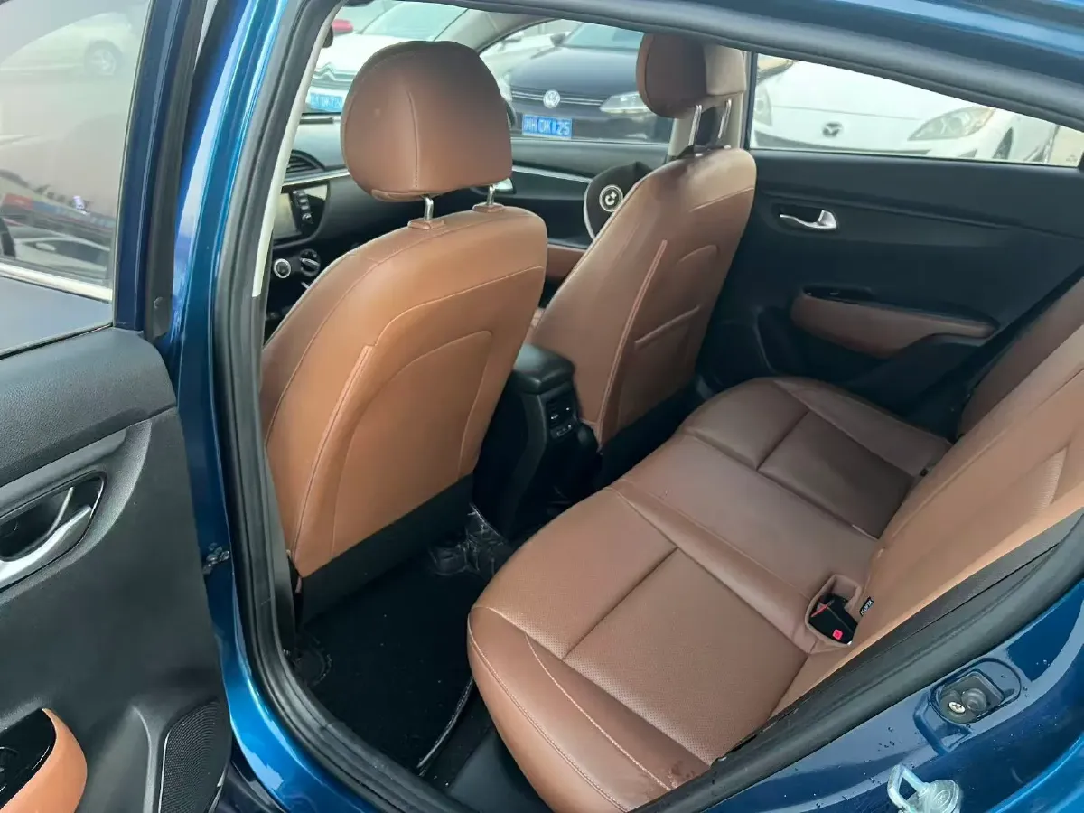 2017 Kia KX Cross 1.4L 100HP L4 6AT,autocango,china used car exporter,china ev exporter,chinese used car exporter,chinese used ev exporter