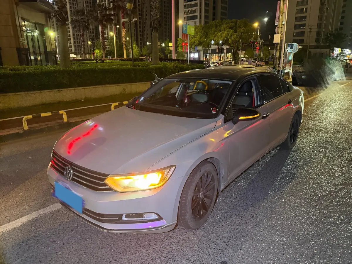 2018 Volkswagen Magotan 1.8T 180HP L4 7DCT,autocango,china used car exporter,china ev exporter,chinese used car exporter,chinese used ev exporter