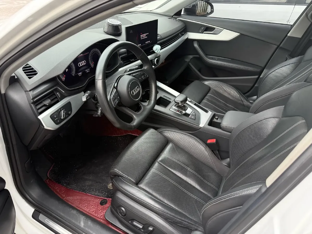 2022 Audi A4L 2.0T 190HP L4 7DCT,autocango,china used car exporter,china ev exporter,chinese used car exporter,chinese used ev exporter