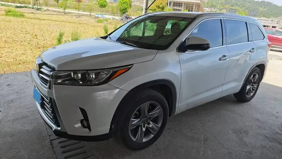2021 Toyota Highlander 2.0T 220HP L4 6AT,autocango,china used car exporter,china ev exporter,chinese used car exporter,chinese used ev exporter