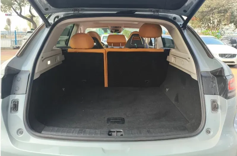 2024 Leapmotor C11 1.5L 95HP L4 REEV 43.74KWH,autocango,china used car exporter,china ev exporter,chinese used car exporter,chinese used ev exporter