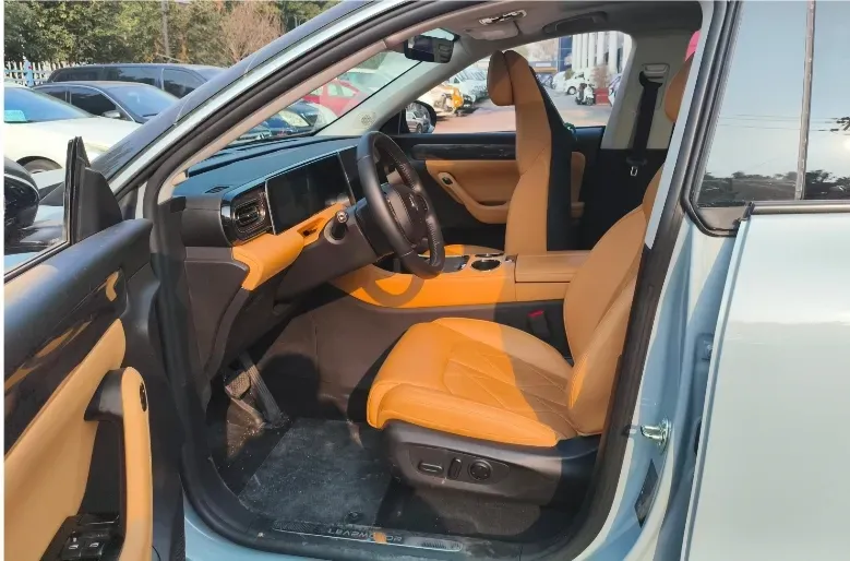 2024 Leapmotor C11 1.5L 95HP L4 REEV 43.74KWH,autocango,china used car exporter,china ev exporter,chinese used car exporter,chinese used ev exporter