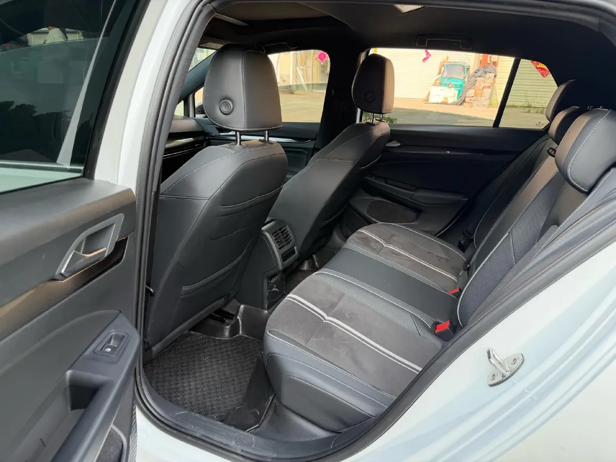 2023 Volkswagen Golf 1.4T 150HP L4 7DCT,autocango,china used car exporter,china ev exporter,chinese used car exporter,chinese used ev exporter