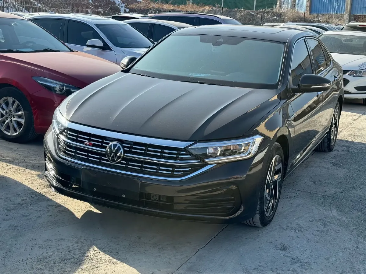 2025 Volkswagen Sagitar 1.5T 160HP L4 7DCT,autocango,china used car exporter,china ev exporter,chinese used car exporter,chinese used ev exporter