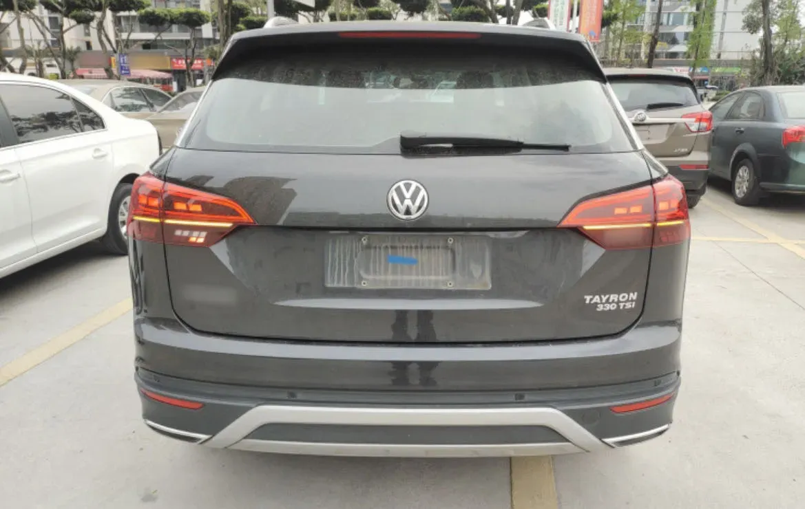 2019 Jeep Cherokee 2.0T 234HP L4 9AT,autocango,china used car exporter,china ev exporter,chinese used car exporter,chinese used ev exporter