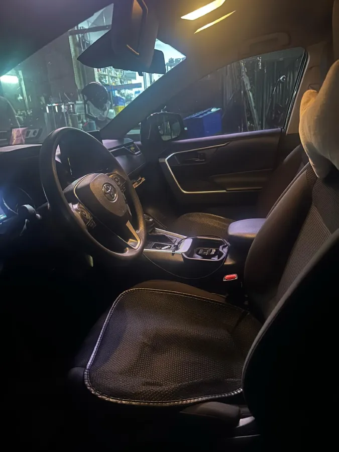 2022 Toyota RAV4 2.0L 171HP L4 CVT,autocango,china used car exporter,china ev exporter,chinese used car exporter,chinese used ev exporter