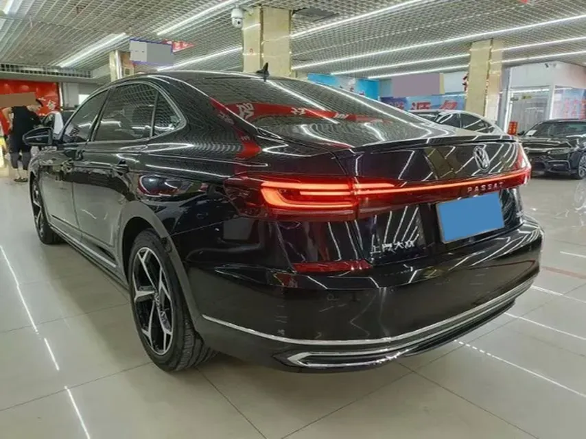 2025 Volkswagen Passat 2.0T 220HP L4 7DCT,autocango,china used car exporter,china ev exporter,chinese used car exporter,chinese used ev exporter
