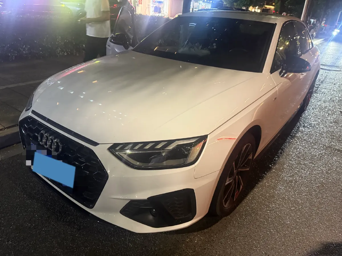 2023 Audi A4L 2.0T 190HP L4 7DCT,autocango,china used car exporter,china ev exporter,chinese used car exporter,chinese used ev exporter
