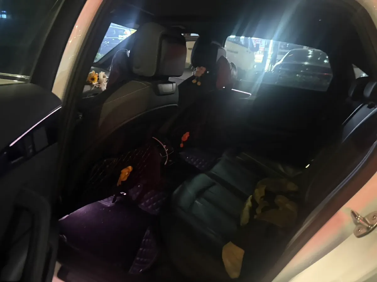 2023 Audi A4L 2.0T 190HP L4 7DCT,autocango,china used car exporter,china ev exporter,chinese used car exporter,chinese used ev exporter