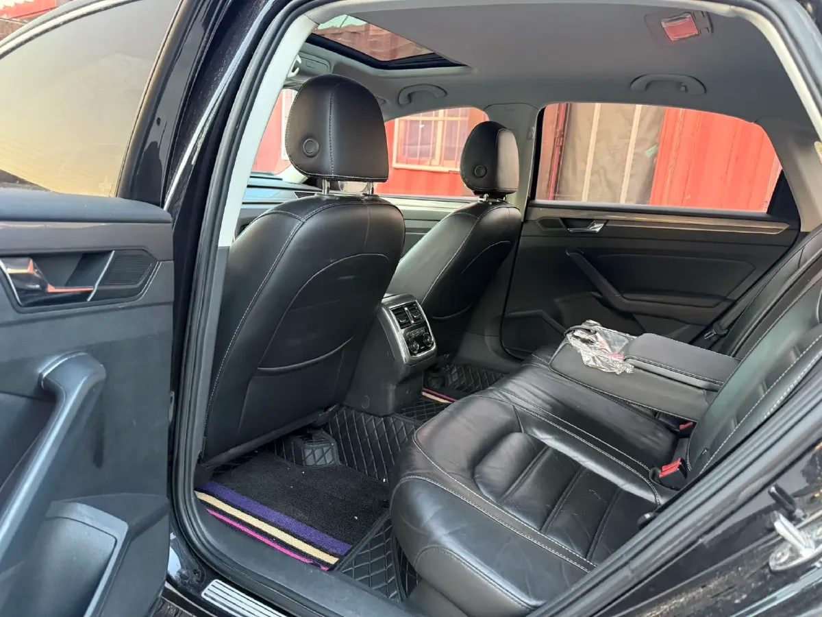 2017 Volkswagen Passat 1.8T 180HP L4 7DCT,autocango,china used car exporter,china ev exporter,chinese used car exporter,chinese used ev exporter