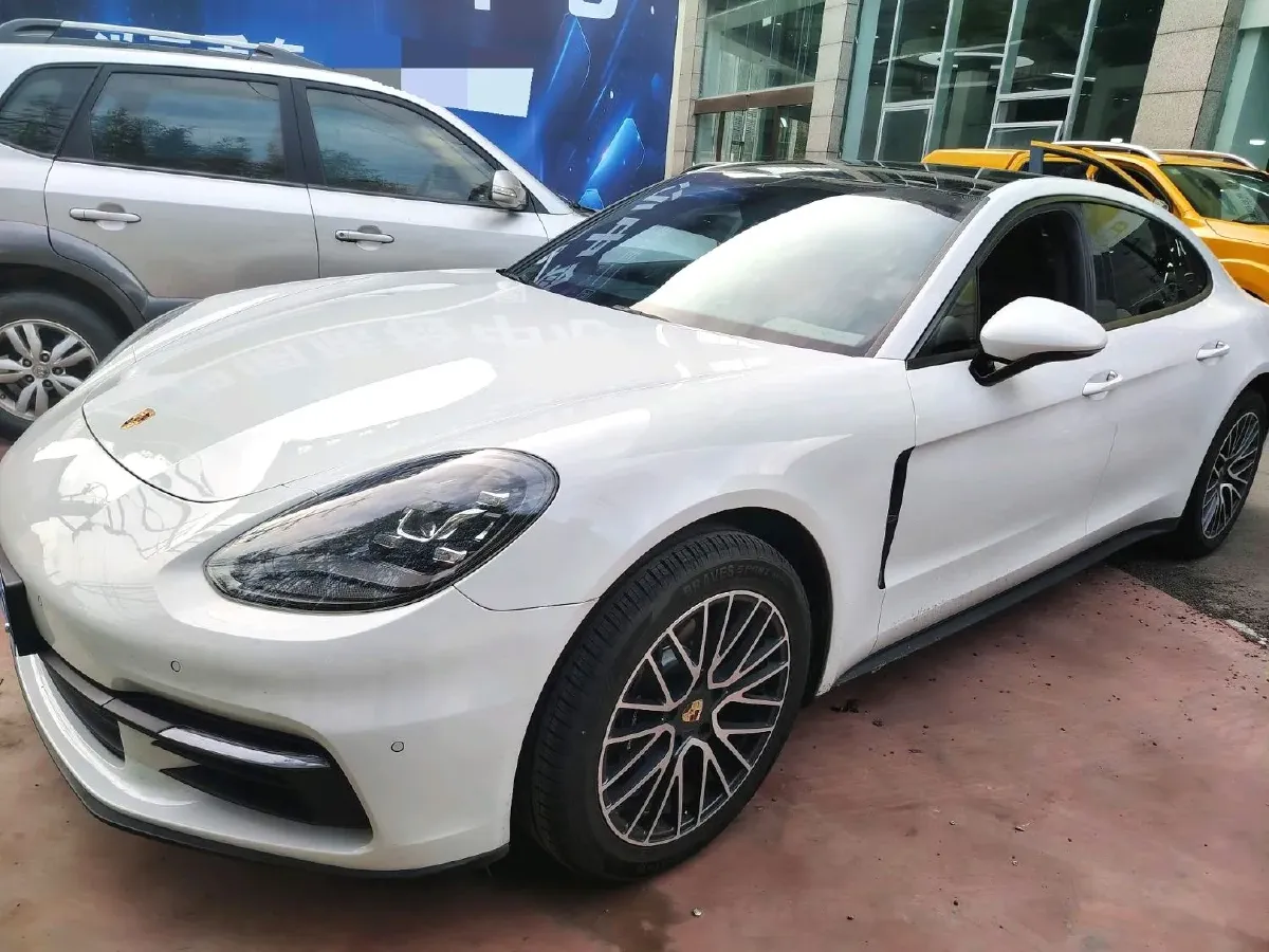 2017 BMW X6 3.0T 306HP L6 8AT,autocango,china used car exporter,china ev exporter,chinese used car exporter,chinese used ev exporter