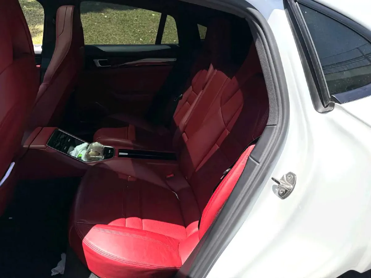 2017 BMW X6 3.0T 306HP L6 8AT,autocango,china used car exporter,china ev exporter,chinese used car exporter,chinese used ev exporter