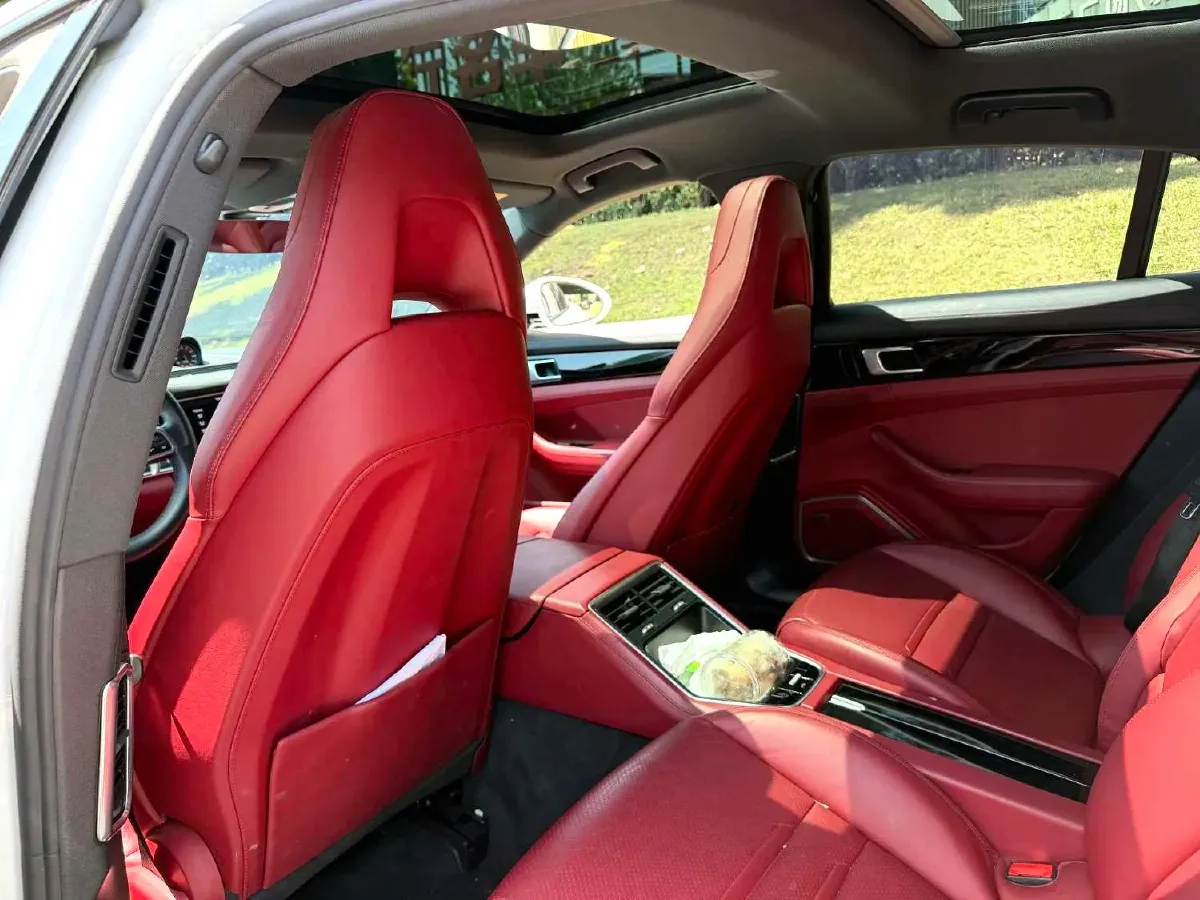 2017 BMW X6 3.0T 306HP L6 8AT,autocango,china used car exporter,china ev exporter,chinese used car exporter,chinese used ev exporter