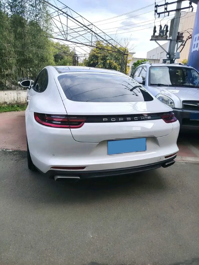 2017 BMW X6 3.0T 306HP L6 8AT,autocango,china used car exporter,china ev exporter,chinese used car exporter,chinese used ev exporter