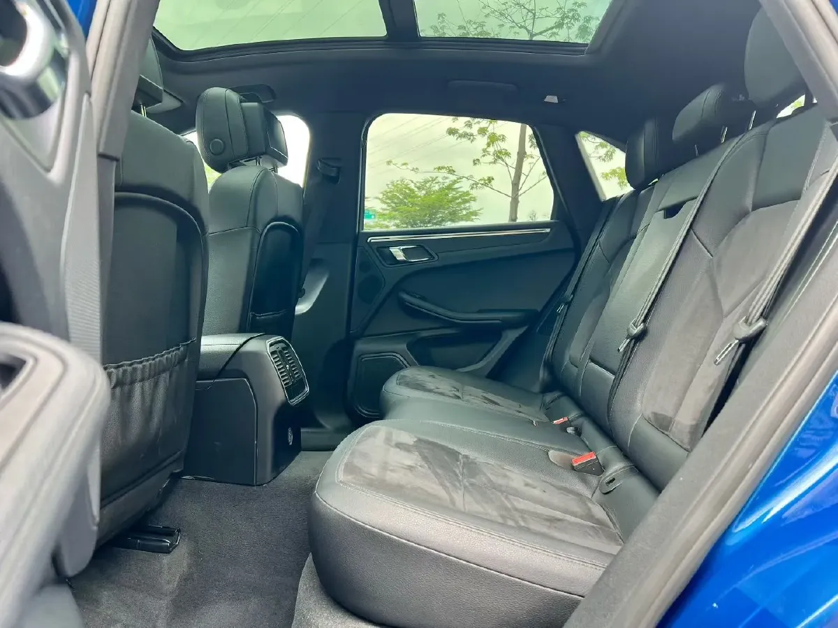 2018 Porsche Macan 2.0T 252HP L4 7DCT,autocango,china used car exporter,china ev exporter,chinese used car exporter,chinese used ev exporter