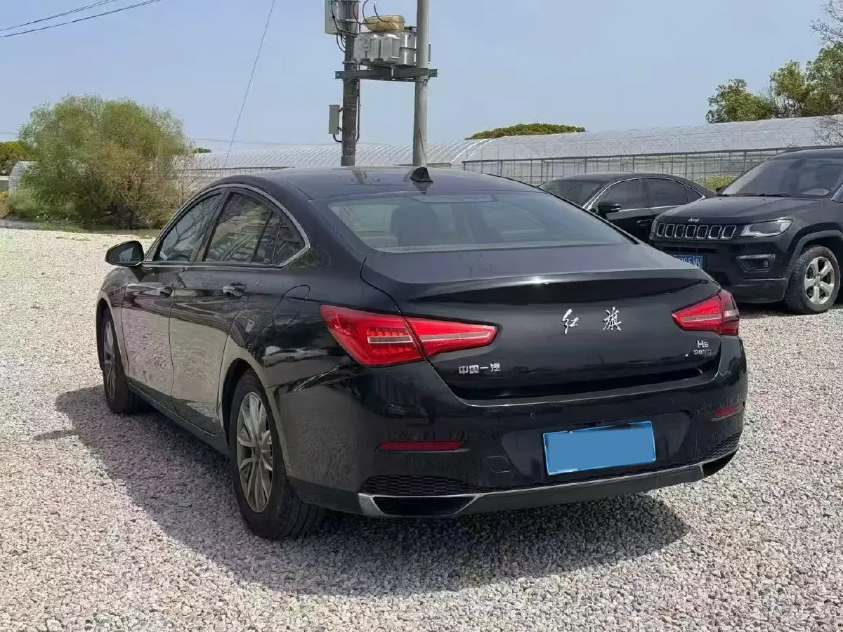 2022 HongQi H5 1.5T 169HP L4 7DCT,autocango,china used car exporter,china ev exporter,chinese used car exporter,chinese used ev exporter