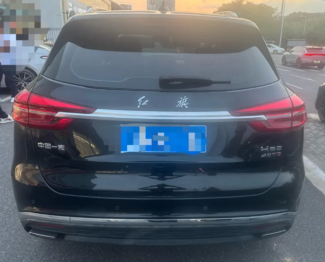 2022 HongQi HS5 2.0T 224HP L4 6AT,autocango,china used car exporter,china ev exporter,chinese used car exporter,chinese used ev exporter