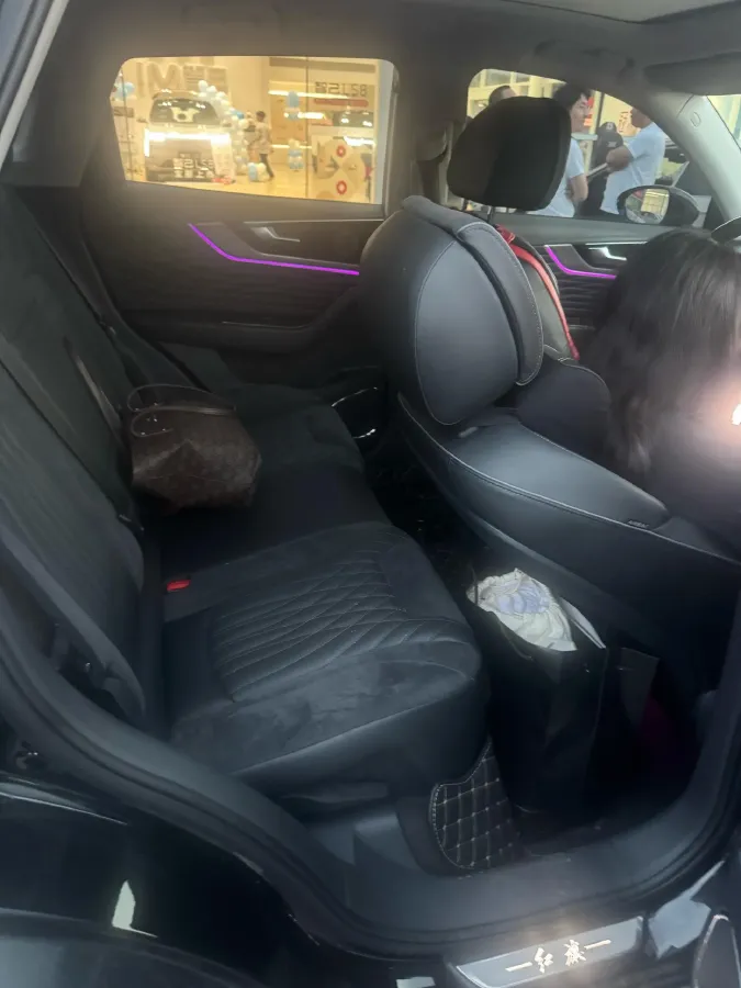 2022 HongQi HS5 2.0T 224HP L4 6AT,autocango,china used car exporter,china ev exporter,chinese used car exporter,chinese used ev exporter