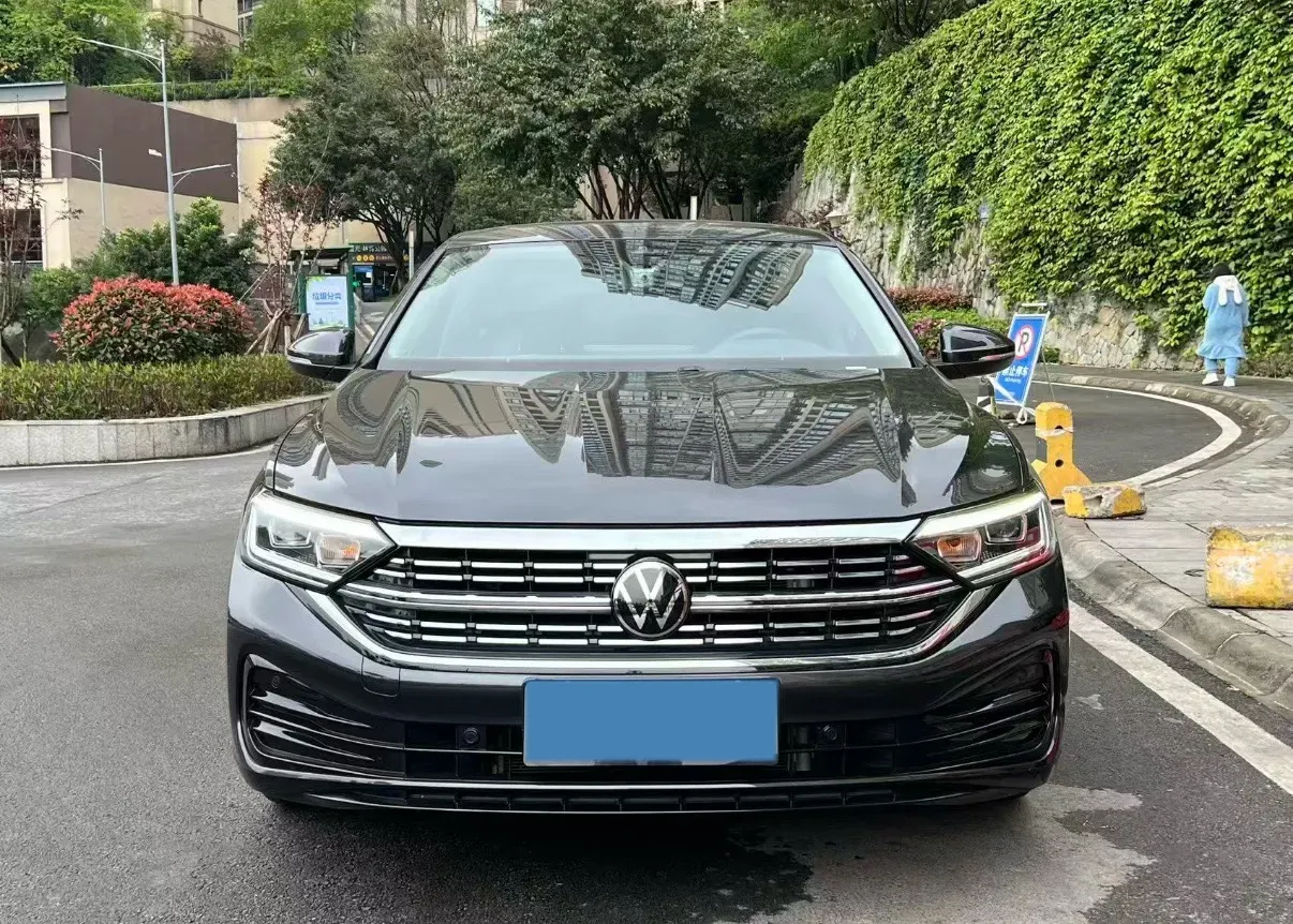 2025 Volkswagen Sagitar 1.5T 160HP L4 7DCT,autocango,china used car exporter,china ev exporter,chinese used car exporter,chinese used ev exporter