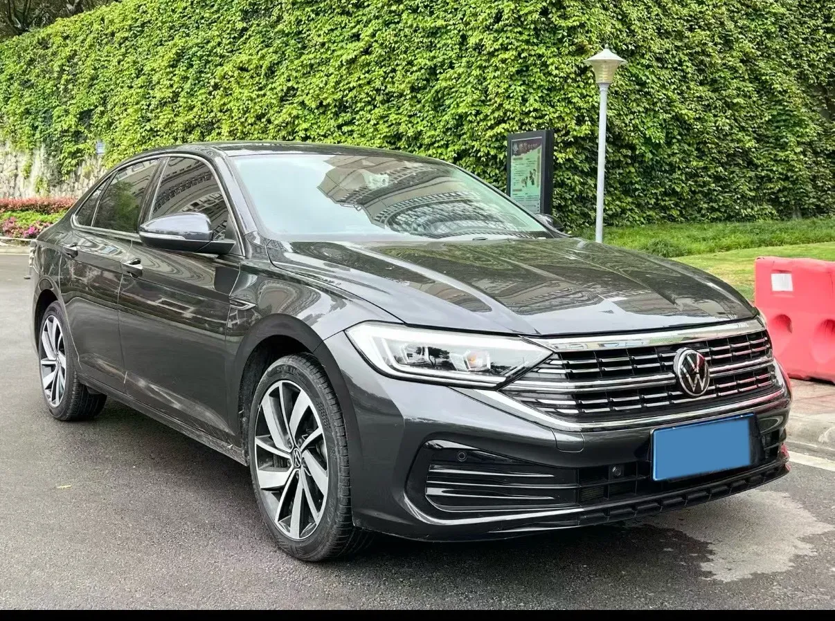 2025 Volkswagen Sagitar 1.5T 160HP L4 7DCT,autocango,china used car exporter,china ev exporter,chinese used car exporter,chinese used ev exporter